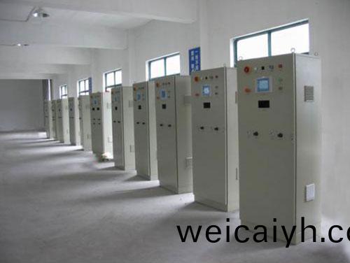 控製(zhi)櫃