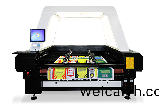 服(fu)裝(zhuang)激光切割機(ji)