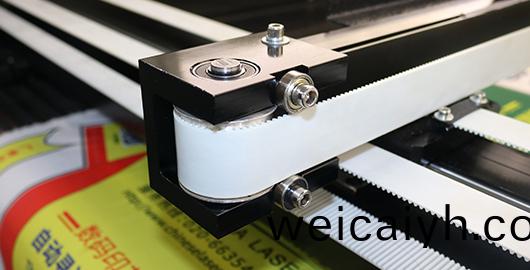 軸(zhou)承(cheng)固(gu)定(ding)傳(chuan)動(dong)樞(shu)紐(niu)